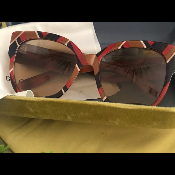 Gucci Cat Eye Sunglasses main image 5